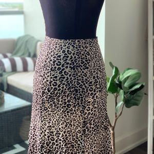 Cheetah print midi with front slit 🐆